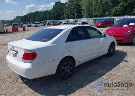 2005 Toyota Camry Le из США, поврежденный, VIN 4T1BE32K25U540732